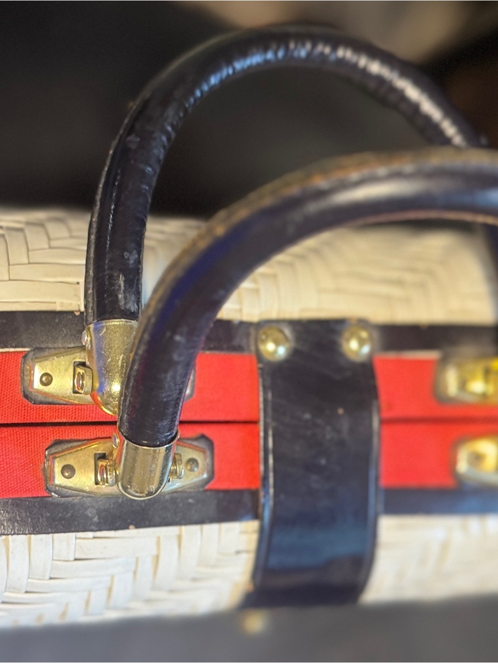 Vtg ’60s Woven Straw Top-Handle Bag Black Red Trim Gold Studs Made in Hong Kong - Picture 9 of 9